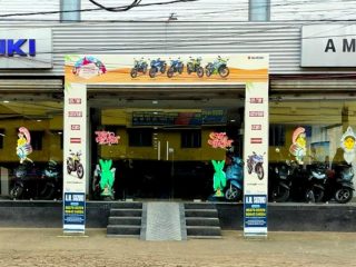 suzuki showroom